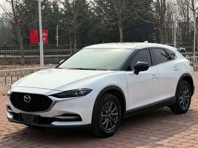Mazda CX-4, 2023