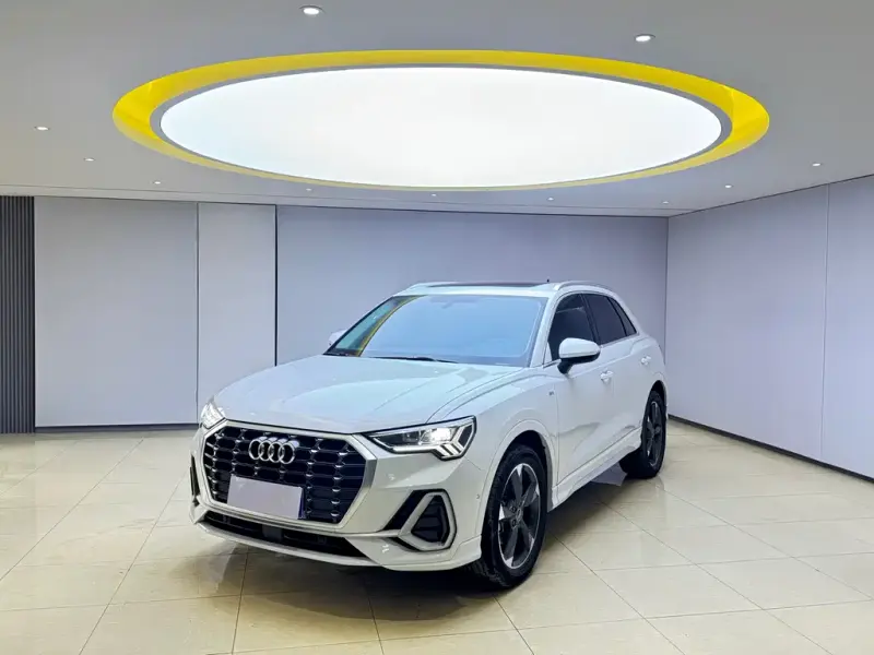 Audi Q3, 2022