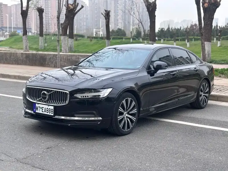 Volvo S90, 2022