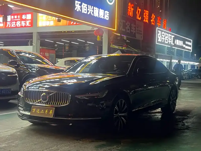 Volvo S90, 2022