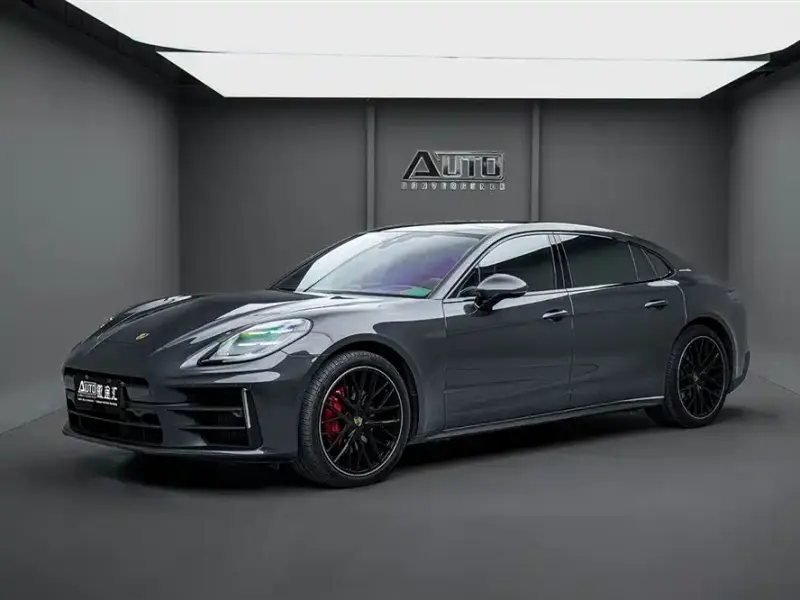 Porsche Panamera, 2024