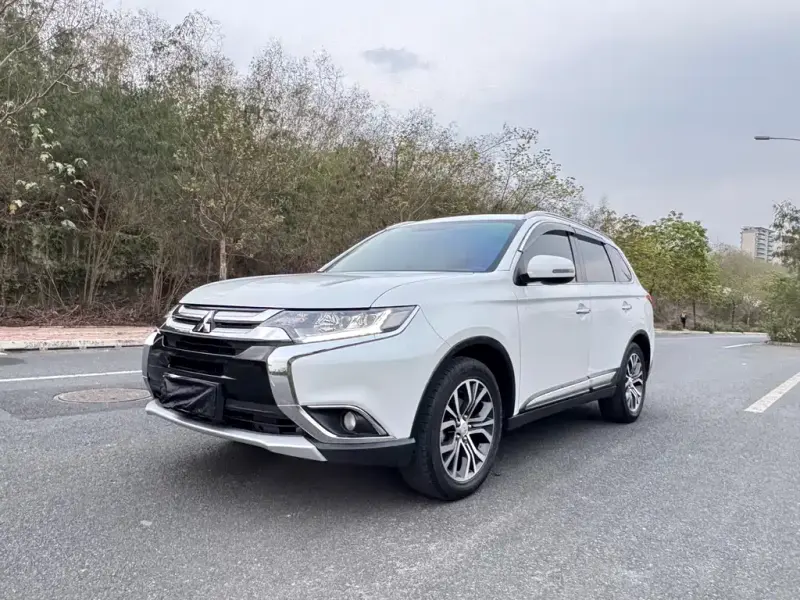 Mitsubishi Outlander, 2018