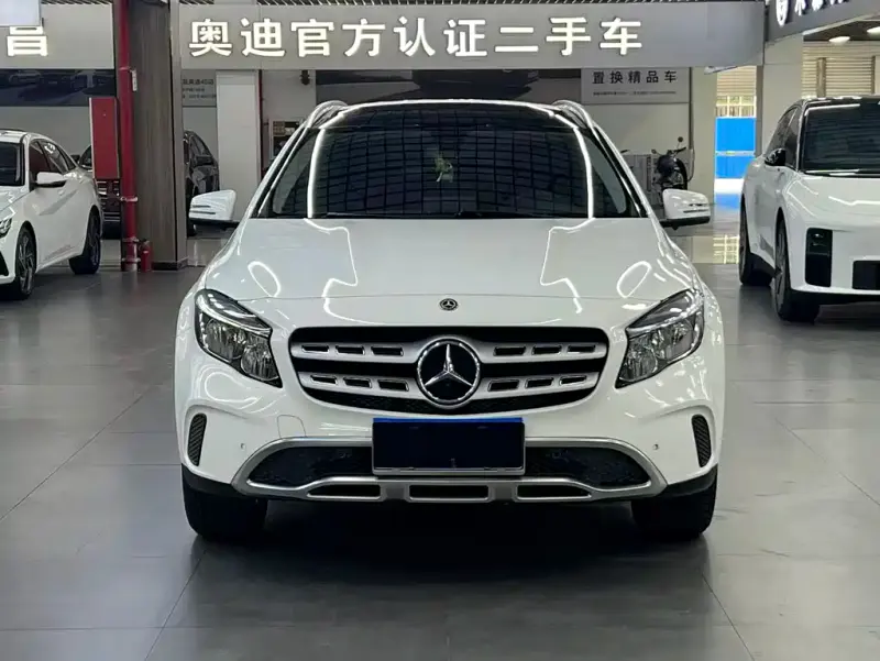 Mercedes-Benz GLA, 2019