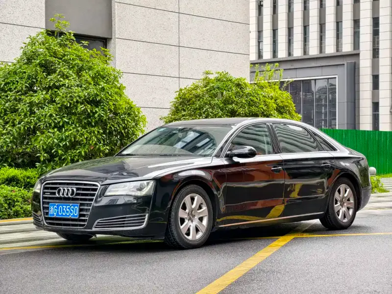 Audi A8, 2012