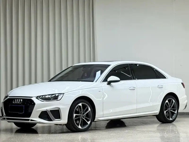 Audi A4L, 2021