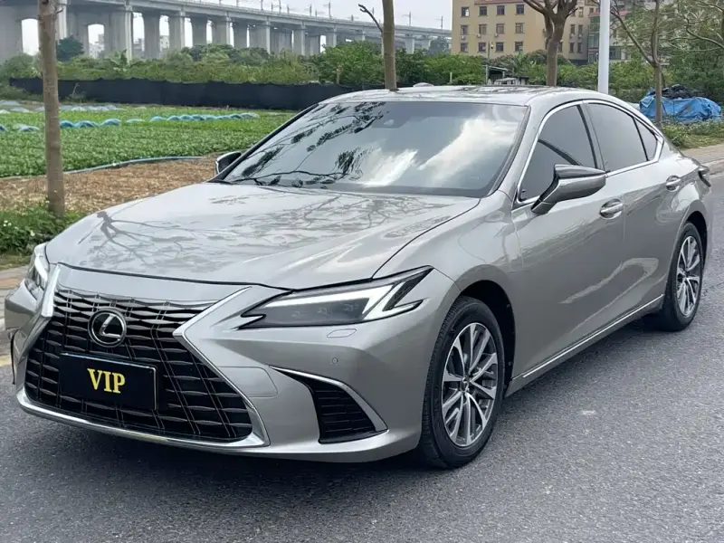 Lexus ES, 2024