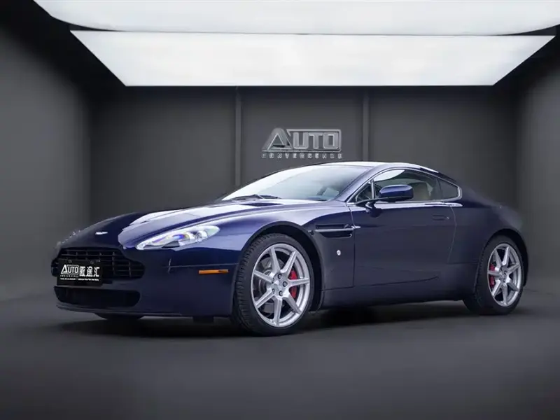 Aston Martin V8 Vantage, 2009