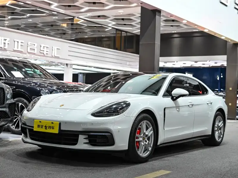 Porsche Panamera, 2019