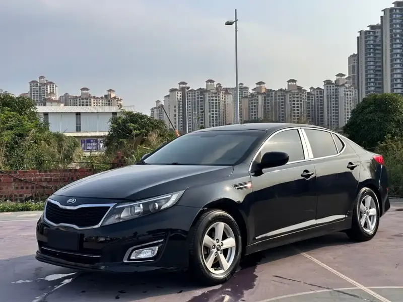 Kia K5, 2015