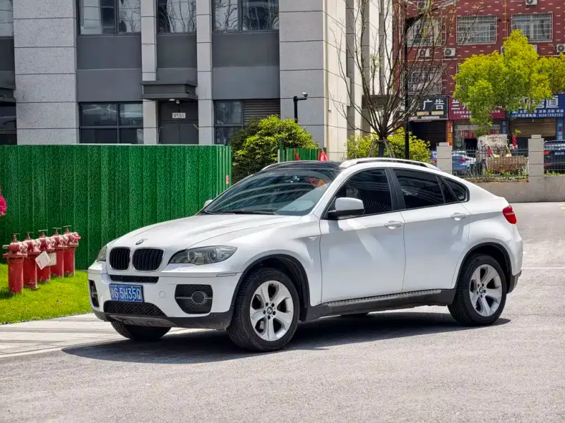 BMW X6, 2011