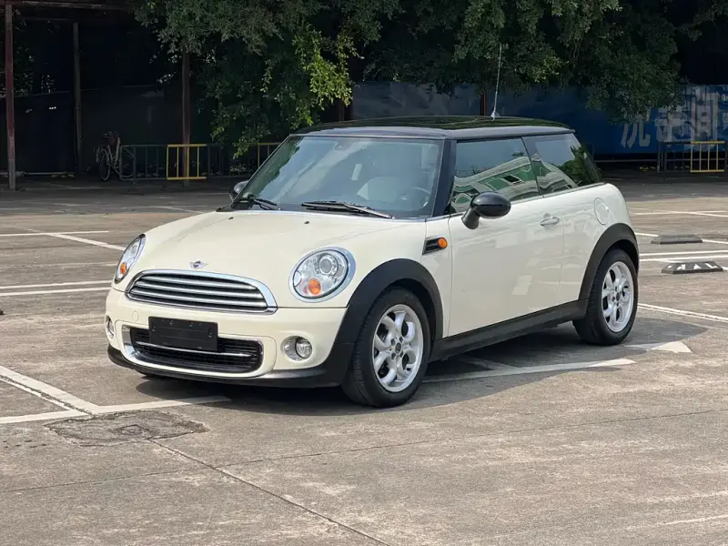 MINI Mini, 2012