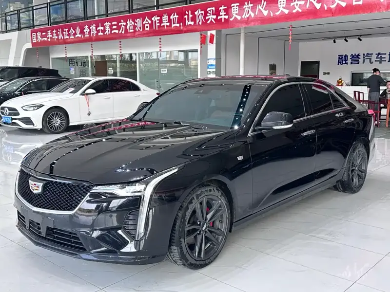 Cadillac CT4, 2022