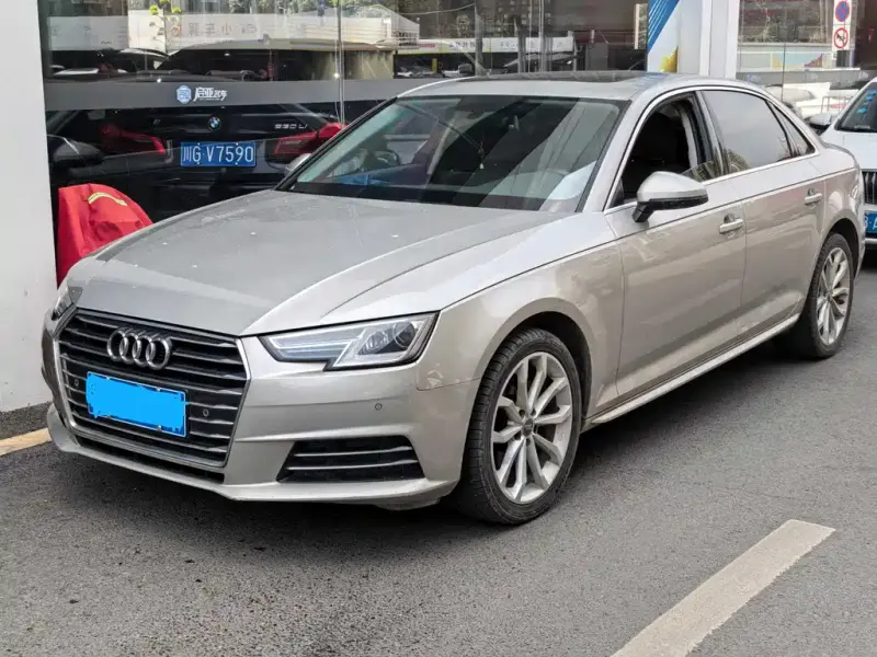Audi A4L, 2018