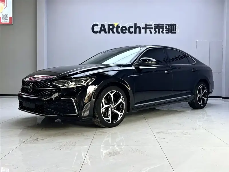 Volkswagen Passat, 2022