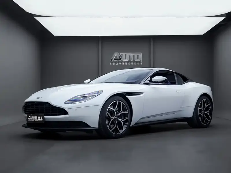 Aston Martin DB11, 2019