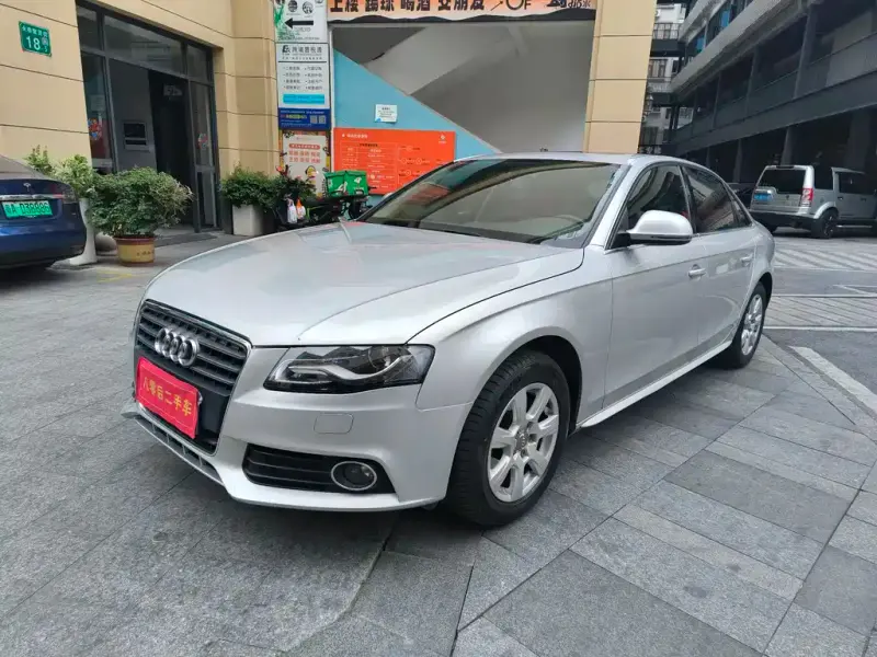 Audi A4L, 2010