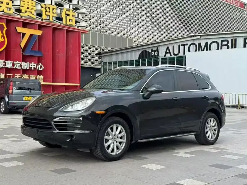 Porsche Cayenne, 2012