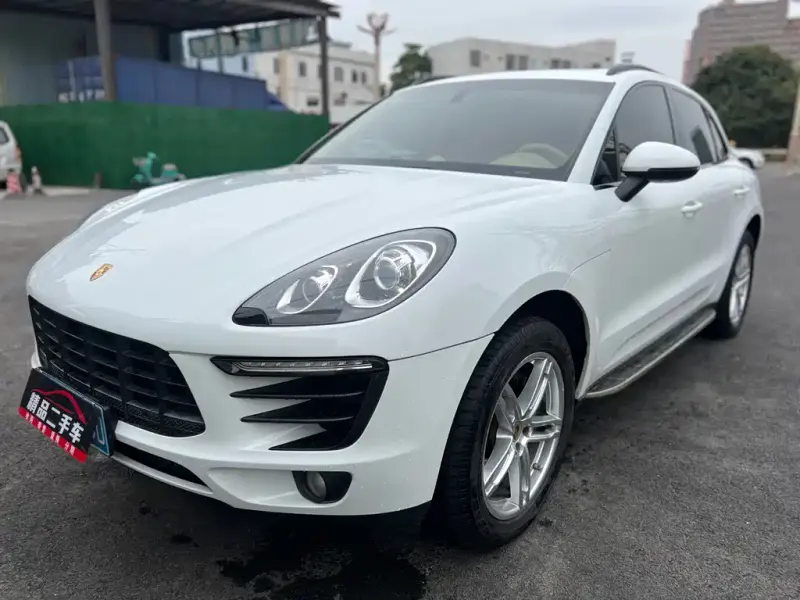 Porsche Macan, 2015