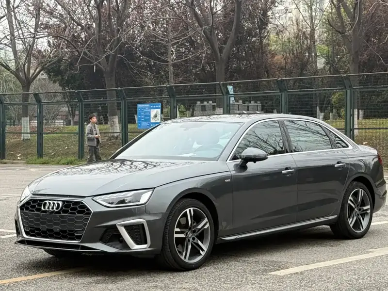 Audi A4L, 2021