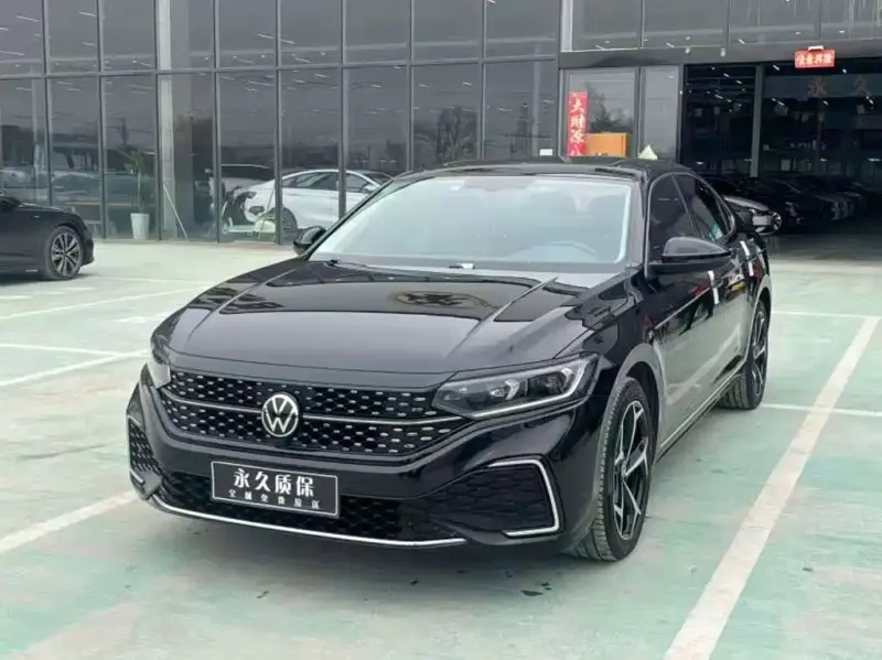 Volkswagen Passat, 2023