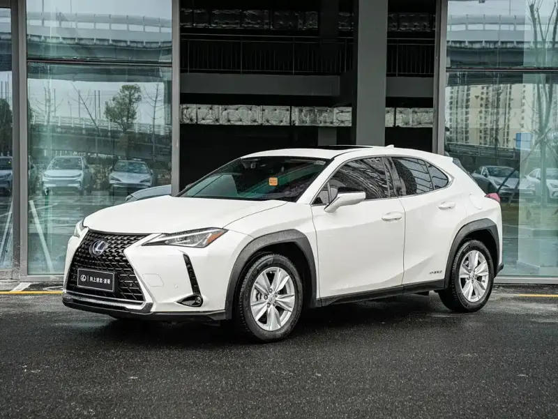 Lexus UX, 2021