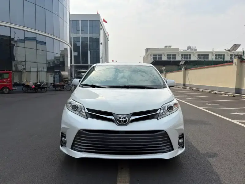 Toyota Sienna, 2019