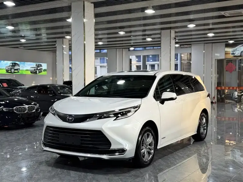 Toyota Sienna, 2024