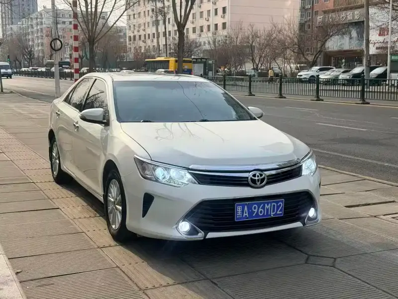 Toyota Camry, 2016