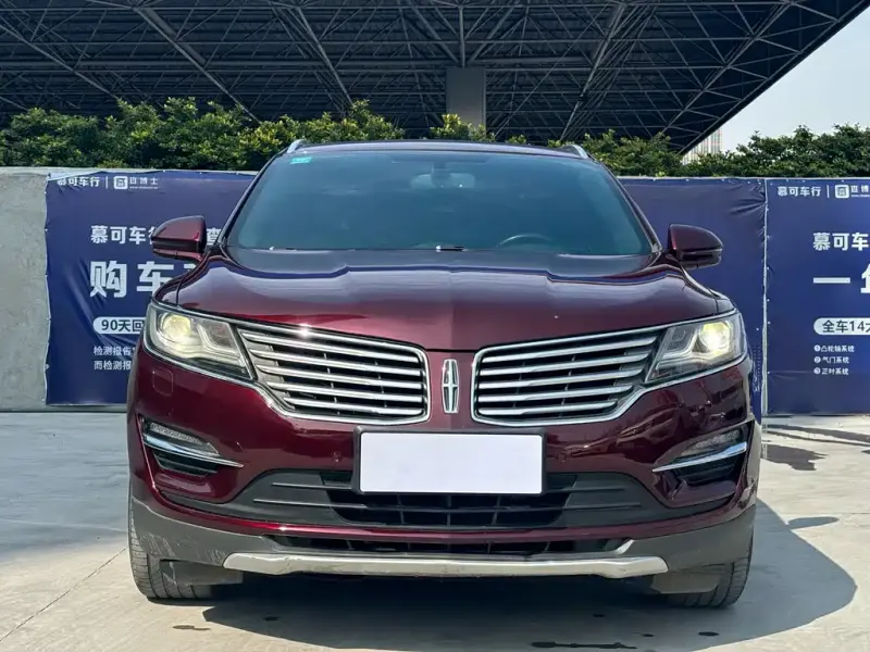 Lincoln MKC, 2016
