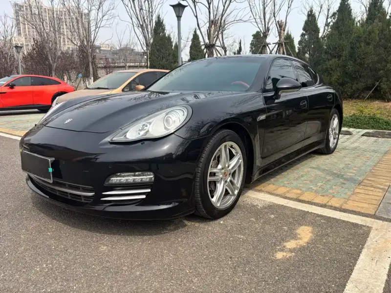 Porsche Panamera, 2013