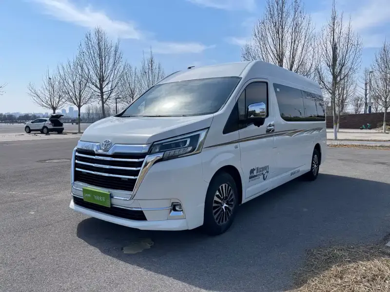 Toyota Hiace, 2023