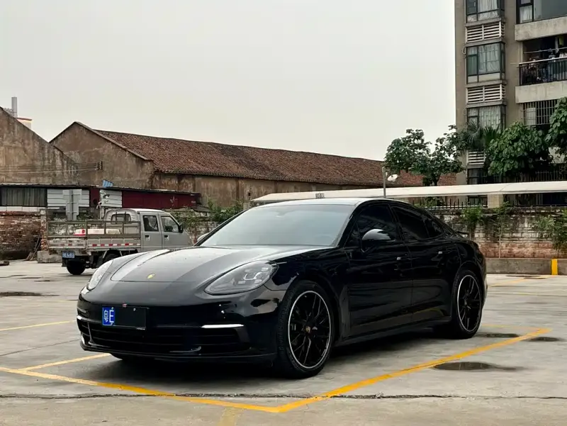 Porsche Panamera, 2018