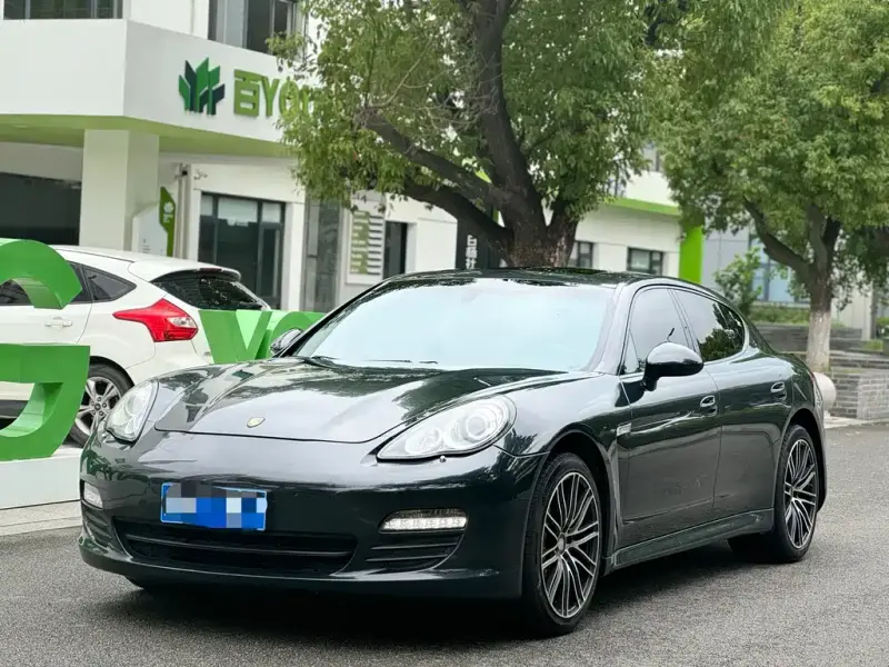 Porsche Panamera, 2010
