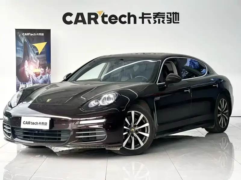 Porsche Panamera, 2015