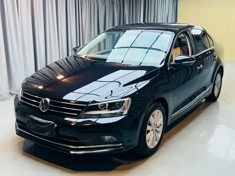 Volkswagen Sagitar, 2015