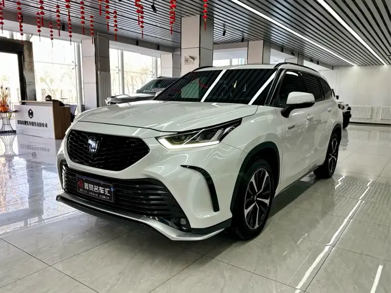 Toyota Crown Kluger, 2022