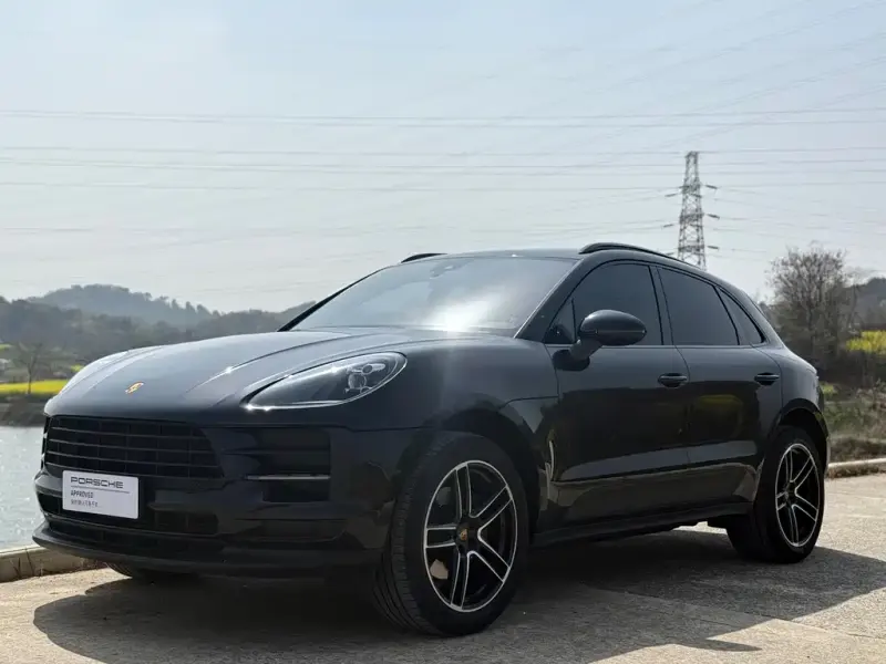 Porsche Macan, 2022