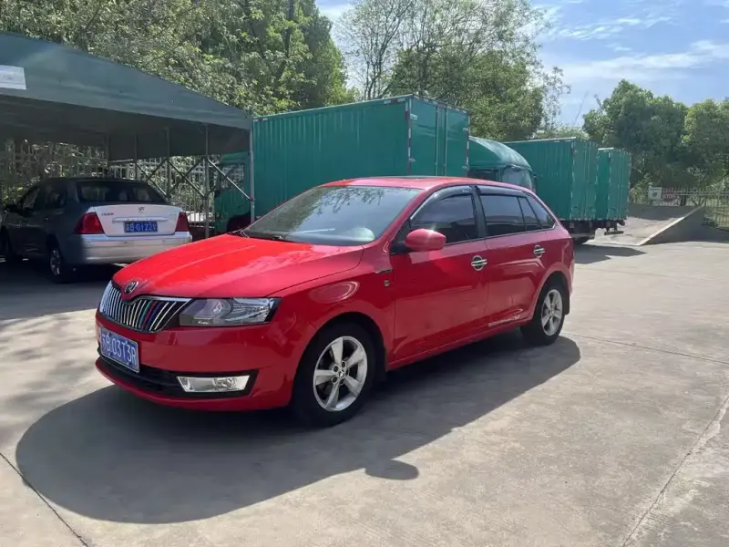 Skoda Rapid Spaceback, 2014