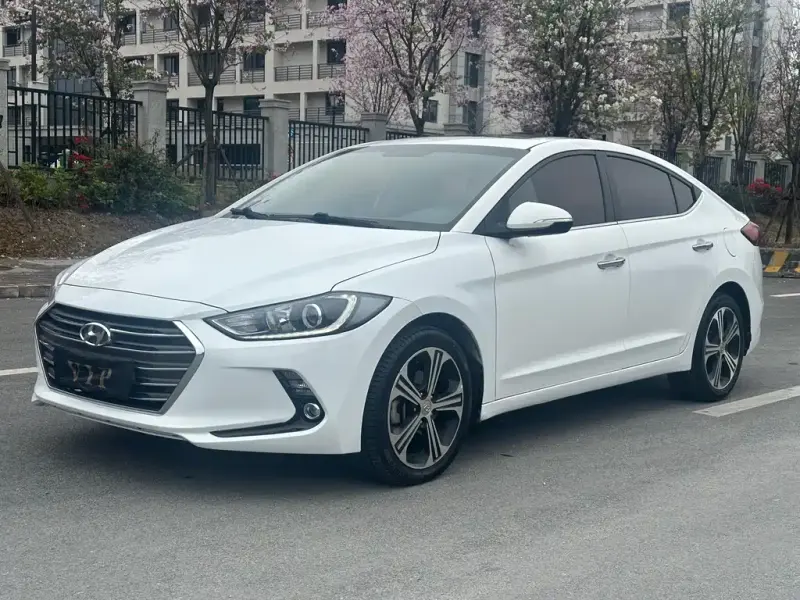 Hyundai Elantra, 2019