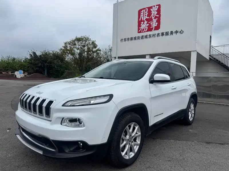 Jeep Cherokee, 2016