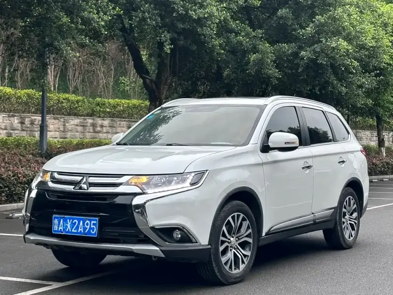 Mitsubishi Outlander, 2017