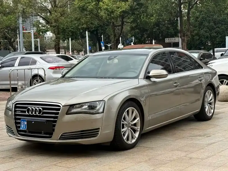 Audi A8, 2012