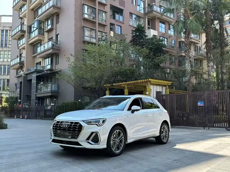 Audi Q3, 2022