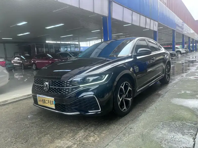 Volkswagen Passat, 2023
