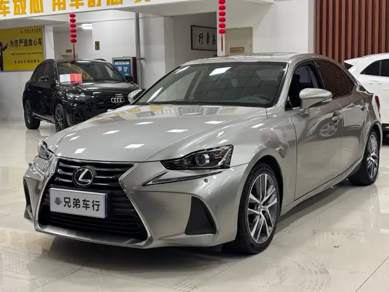 Lexus IS, 2018