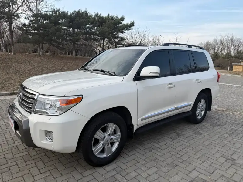 Toyota Land Cruiser, 2013