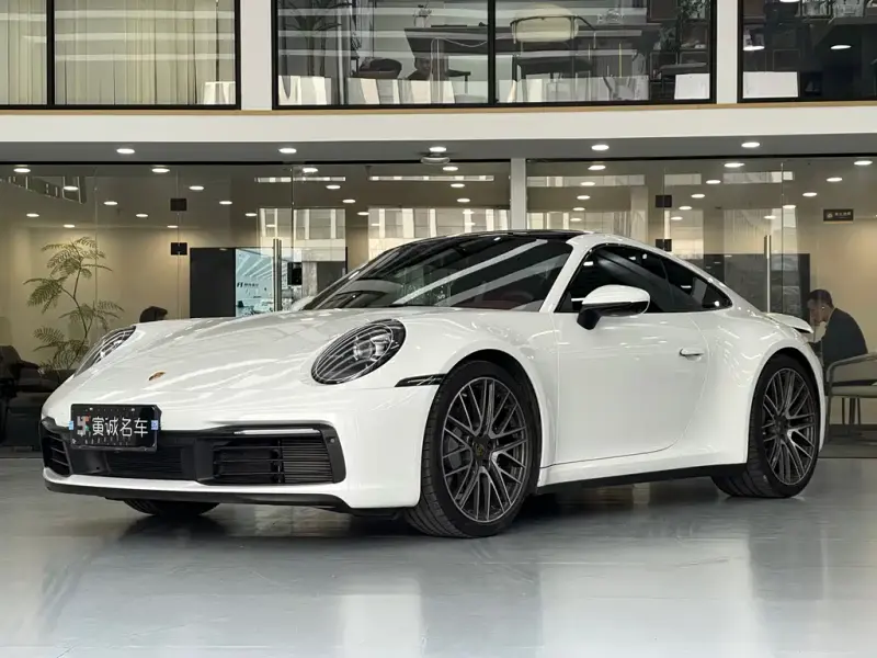 Porsche 911, 2024