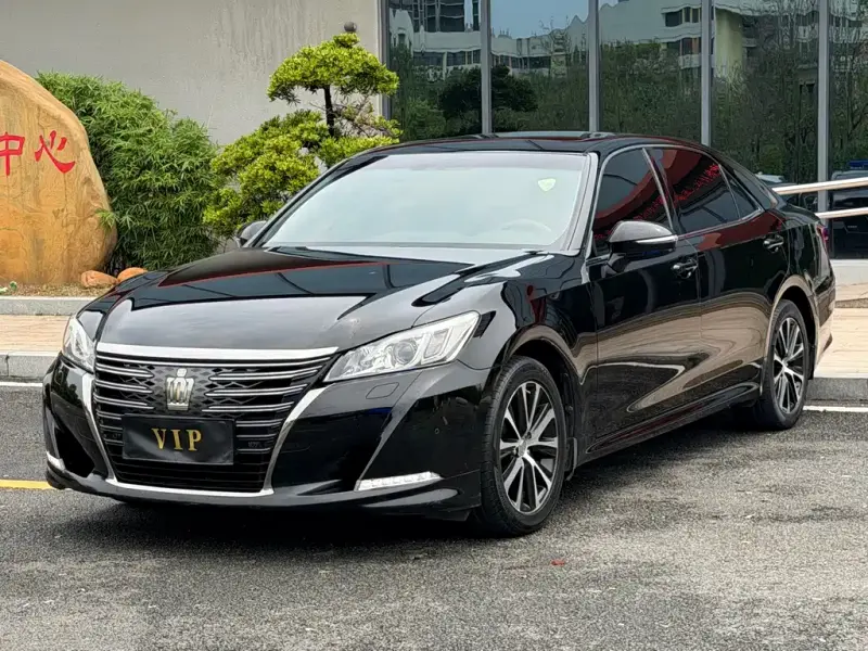 Toyota Crown, 2018