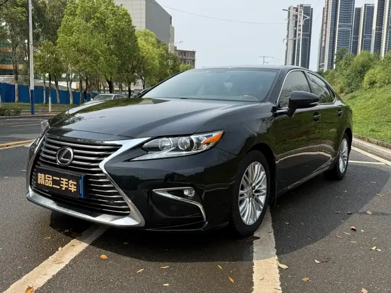 Lexus ES, 2018
