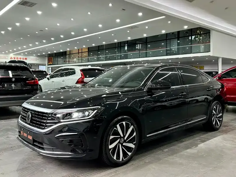 Volkswagen Passat, 2023